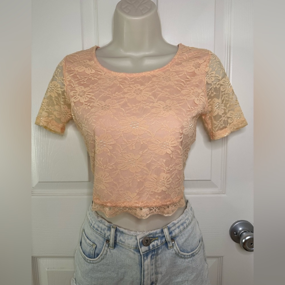 Diva lace crop top with lace sleeves (M)